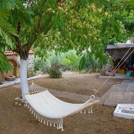 Iria's Cosy House, Bbq, Garden, Indoor Fireplace Holiday home
