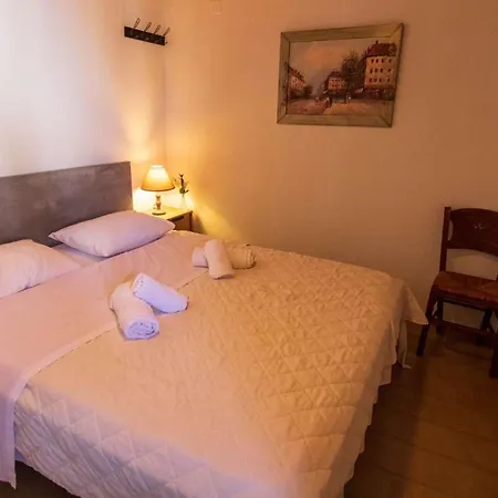 Iria's Cosy Traditional House Holiday home *