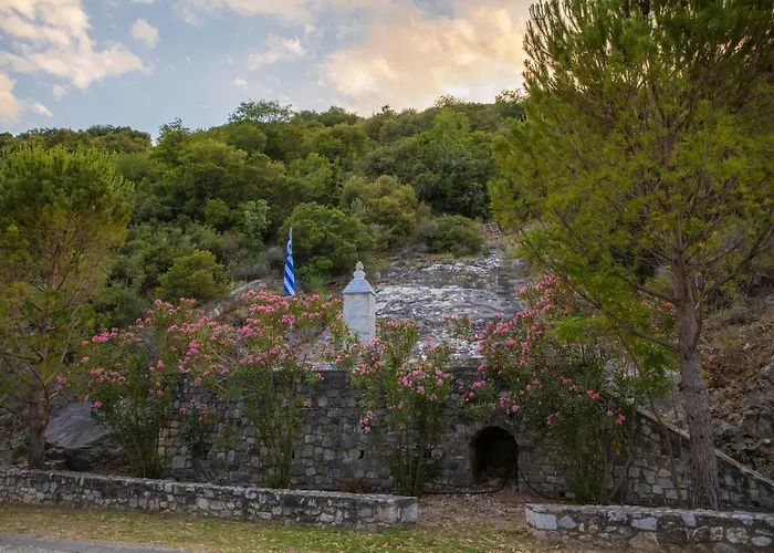 Iria's Cosy Traditional House *