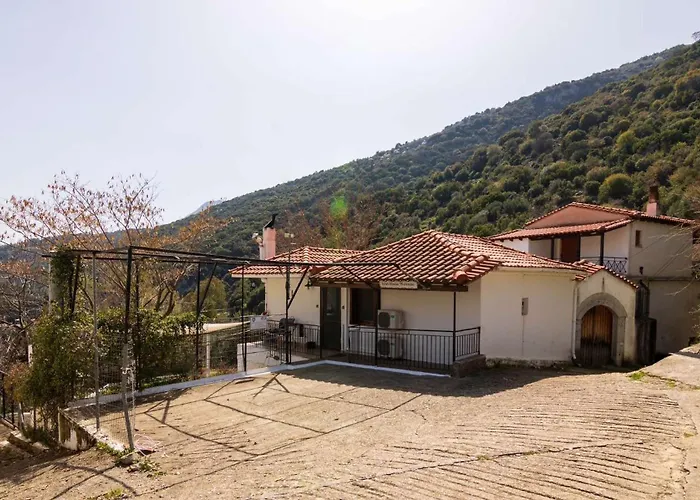 Iria's Cosy Traditional House Sparta